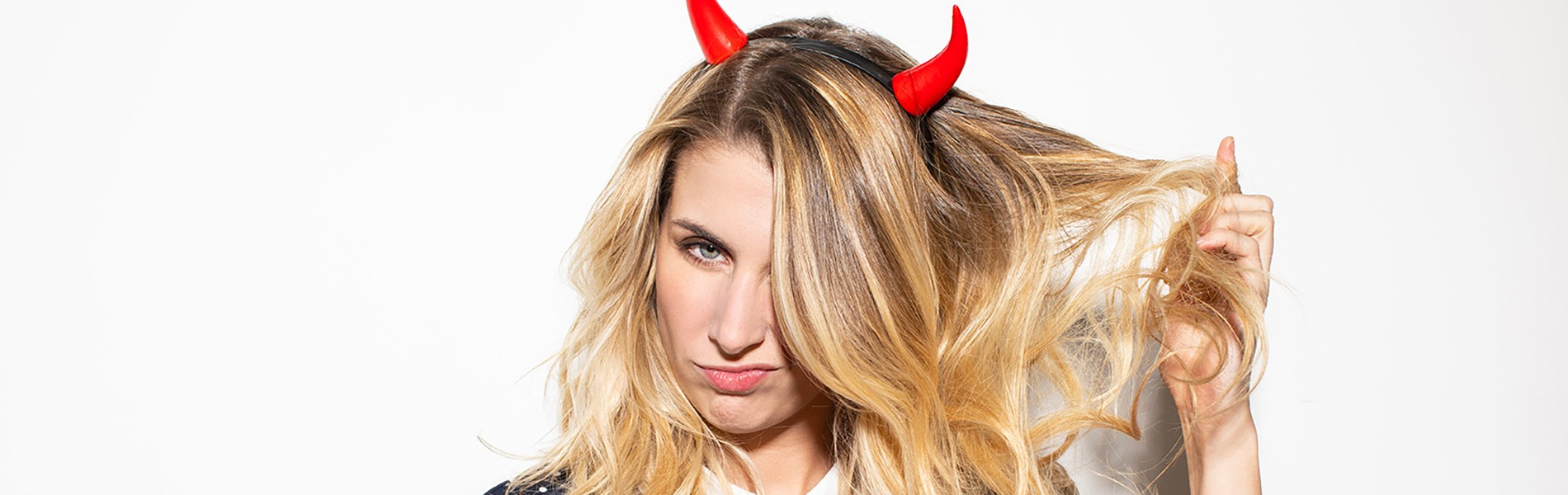 LAURA LAUNE 'Le diable est une gentille petite fille' à Bangkok